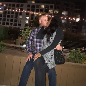 Meet your Posher, Posh